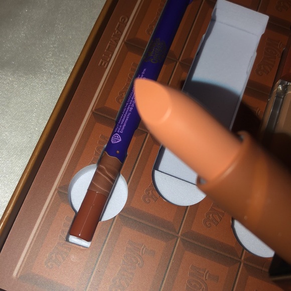 Glamlite x Willy Wonka 3PC Lip Kit Liner Lipstick & Lipgloss + Golden Ticket NIB - Picture 11 of 16